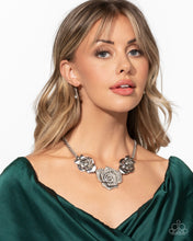 Load image into Gallery viewer, Bouquet Beacon - White