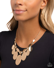 Load image into Gallery viewer, Hammered Gold Necklace