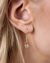 Load image into Gallery viewer, Paparazzi 💕 Initially Yours L Gold 💕 Necklace