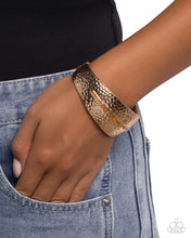 Load image into Gallery viewer, A Glimpse of Elegance
Spontaneous Surety - orange - Paparazzi bracelet