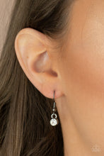 Load image into Gallery viewer, Bride-to-BEAM - Black Paparazzi Accessories