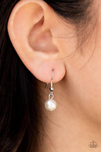 Load image into Gallery viewer, Royally Ever After Necklace Paparazzi