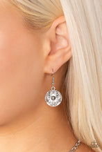 Load image into Gallery viewer, Poppy Persuasion - Purple Paparazzi Necklace