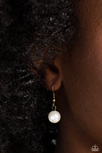 Load image into Gallery viewer, Glinting Goddess - Brass Paparazzi Necklace