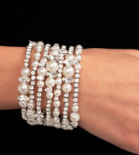 Load image into Gallery viewer, Sentimental Value Zi Collection Bracelet
