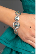 Load image into Gallery viewer, Simply Santa Fe  3- piece set excludes the ring
