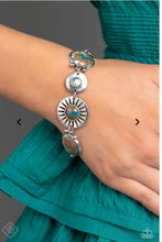 Load image into Gallery viewer, Simply Santa Fe April Fashion Fix 3- piece set excludes the ring
