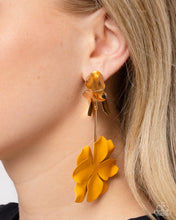 Load image into Gallery viewer, Malibu Moderato Gold Earrings
