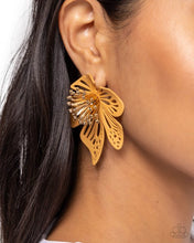 Load image into Gallery viewer, Paparazzi Earring ~ Wonderland Wallflower - Brown
