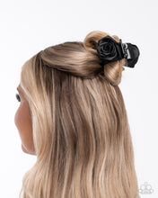 Load image into Gallery viewer, Ribbon Reaction Black Claw Clip
