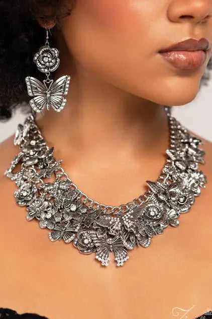 Paparazzi  The McKayla Zi Necklace