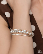 Load image into Gallery viewer, Delicate Debut - gold - Paparazzi bracelet
PAPARAZZI JEWELRY SKU: P9RE-GDXX-478XX
