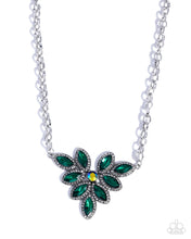 Load image into Gallery viewer, Discerning Dazzle Green Necklace
