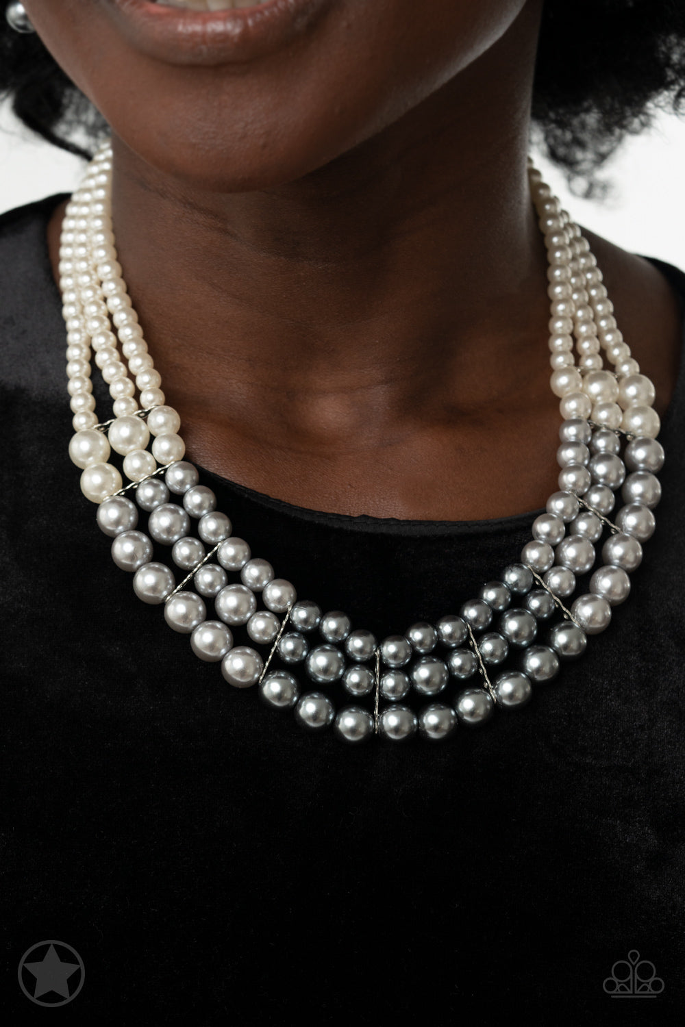 Lady In Waiting - Paparazzi Necklace