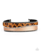 Load image into Gallery viewer, Flirtatious Feline - Paparazzi Bracelet
