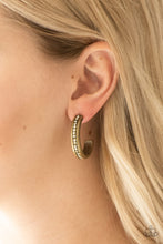 Load image into Gallery viewer, 5th Avenue Fashionista - Brass Paparazzi Earrings
