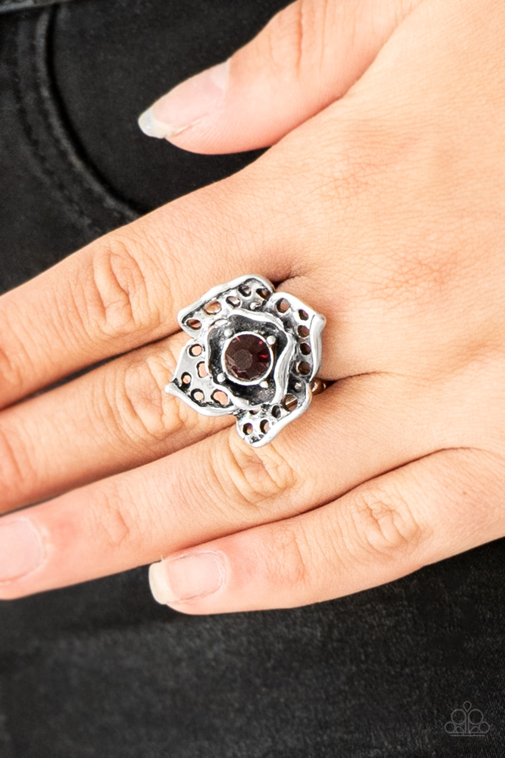 Glowing Gardens - Purple - Paparazzi Ring