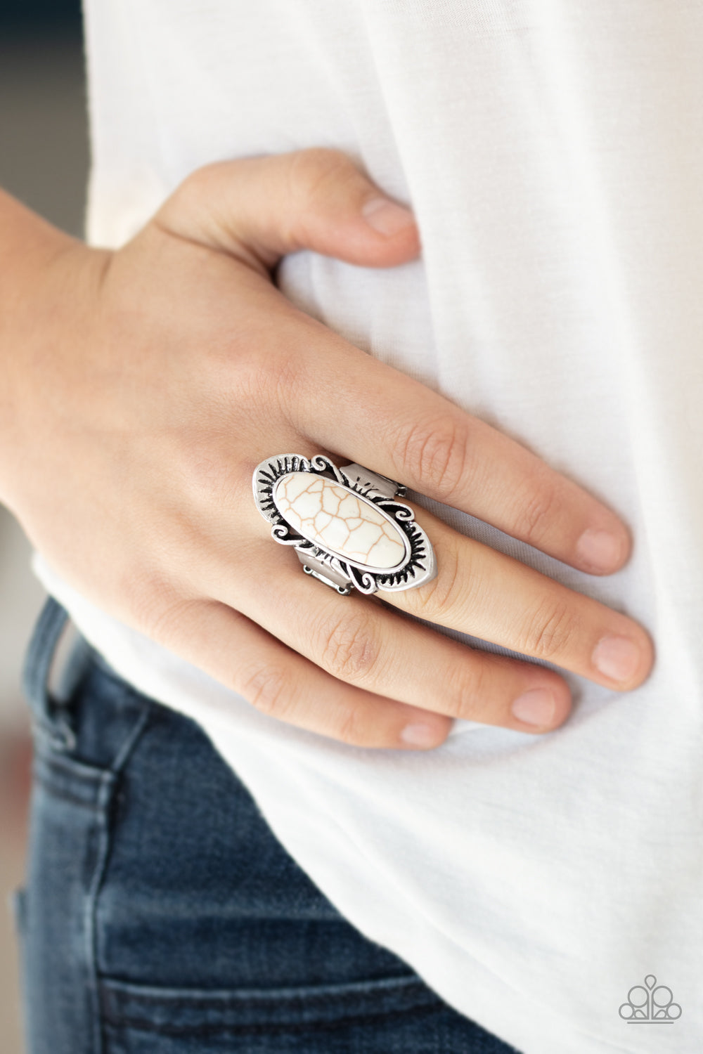 Mineral-Monger - White Paparazzi Ring