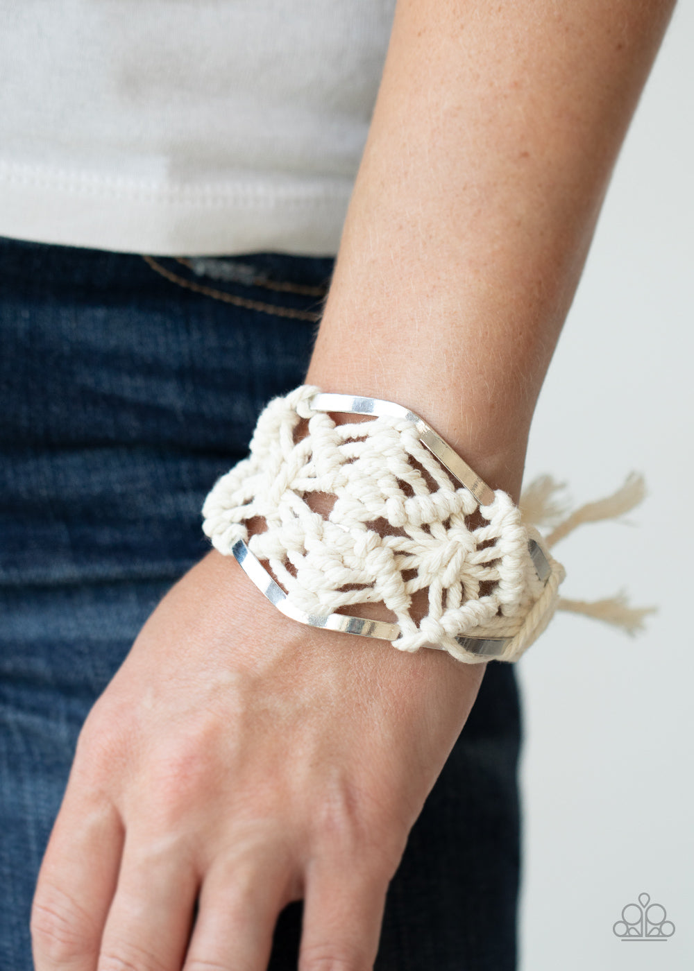 Macrame Mode - White - Life of the Party Exclusive