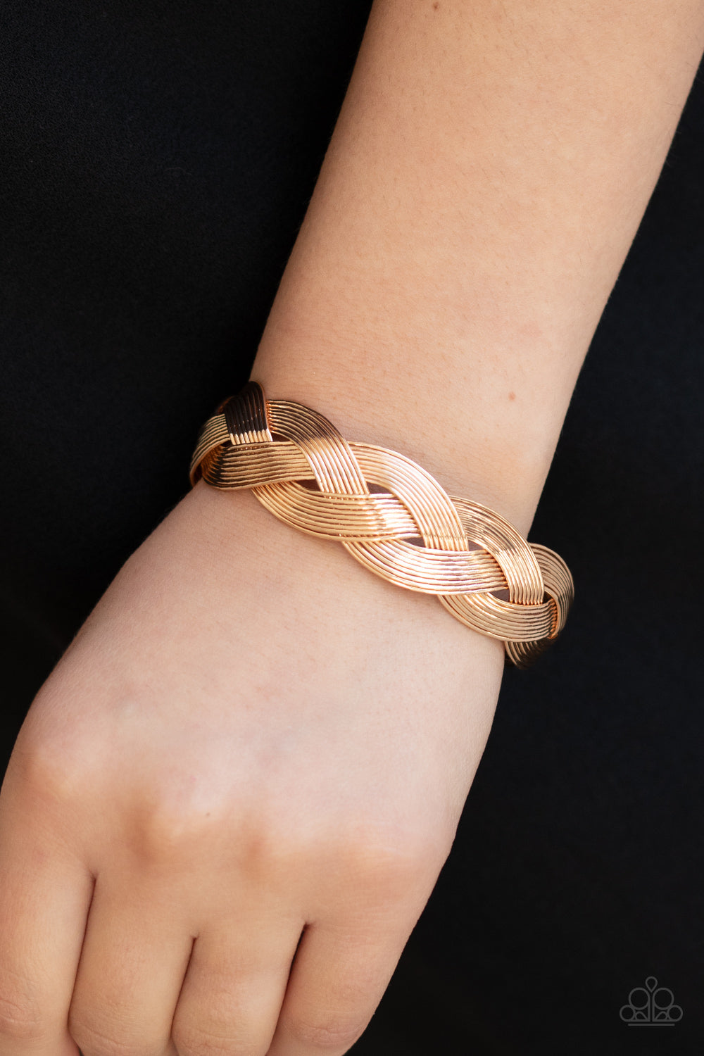 Woven Wonder - Gold - Paparazzi