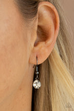 Load image into Gallery viewer, Flaunt Your Fringe - Black Necklace - Paparazzi

