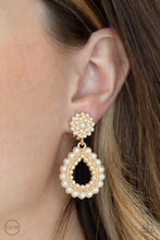 Load image into Gallery viewer, Paparazzi 💖 Discerning Droplets - Gold  💖Earrings
