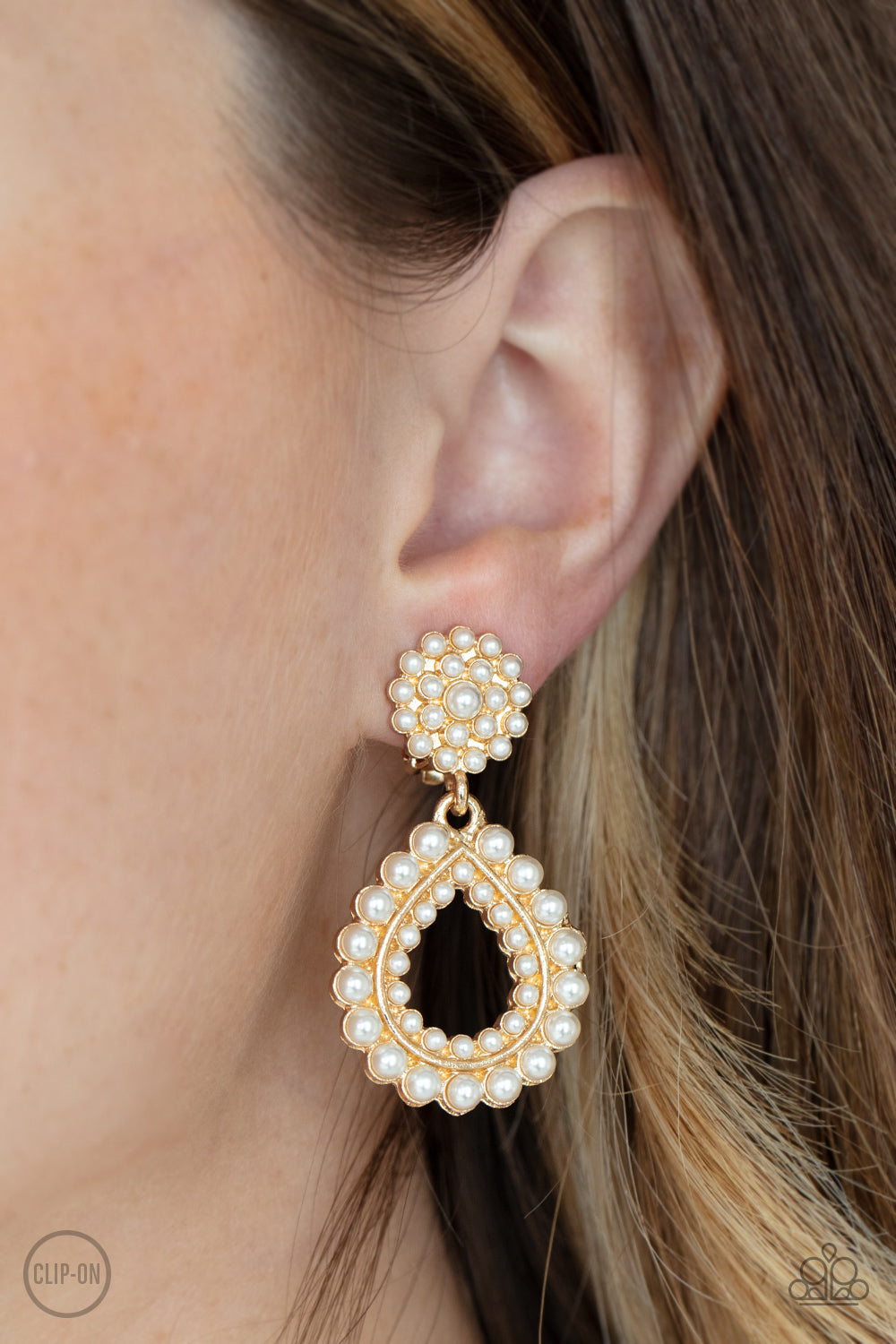 Paparazzi 💖 Discerning Droplets - Gold  💖Earrings