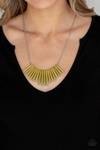 Load image into Gallery viewer, Paparazzi Accessories Exotic Edge - Green Necklace
