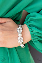 Load image into Gallery viewer, Paparazzi Regal Reminiscence - Pearl Bracelet

