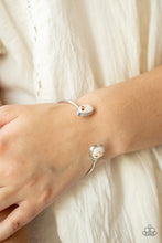 Load image into Gallery viewer, Paparazzi Dont BEAD Jealous - White Bracelet
