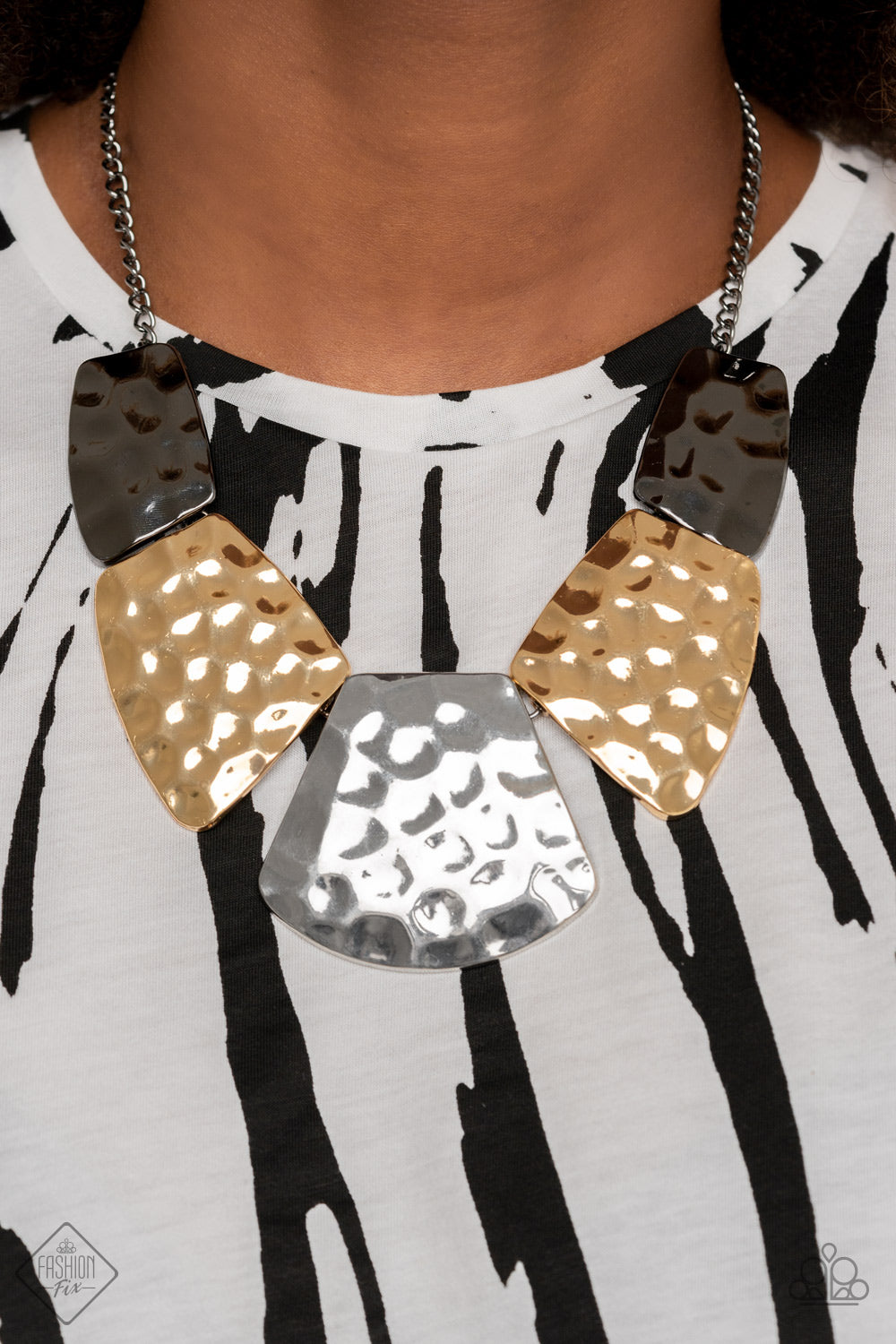 Paparazzi HAUTE Plates - Silver - Gold -  Necklace