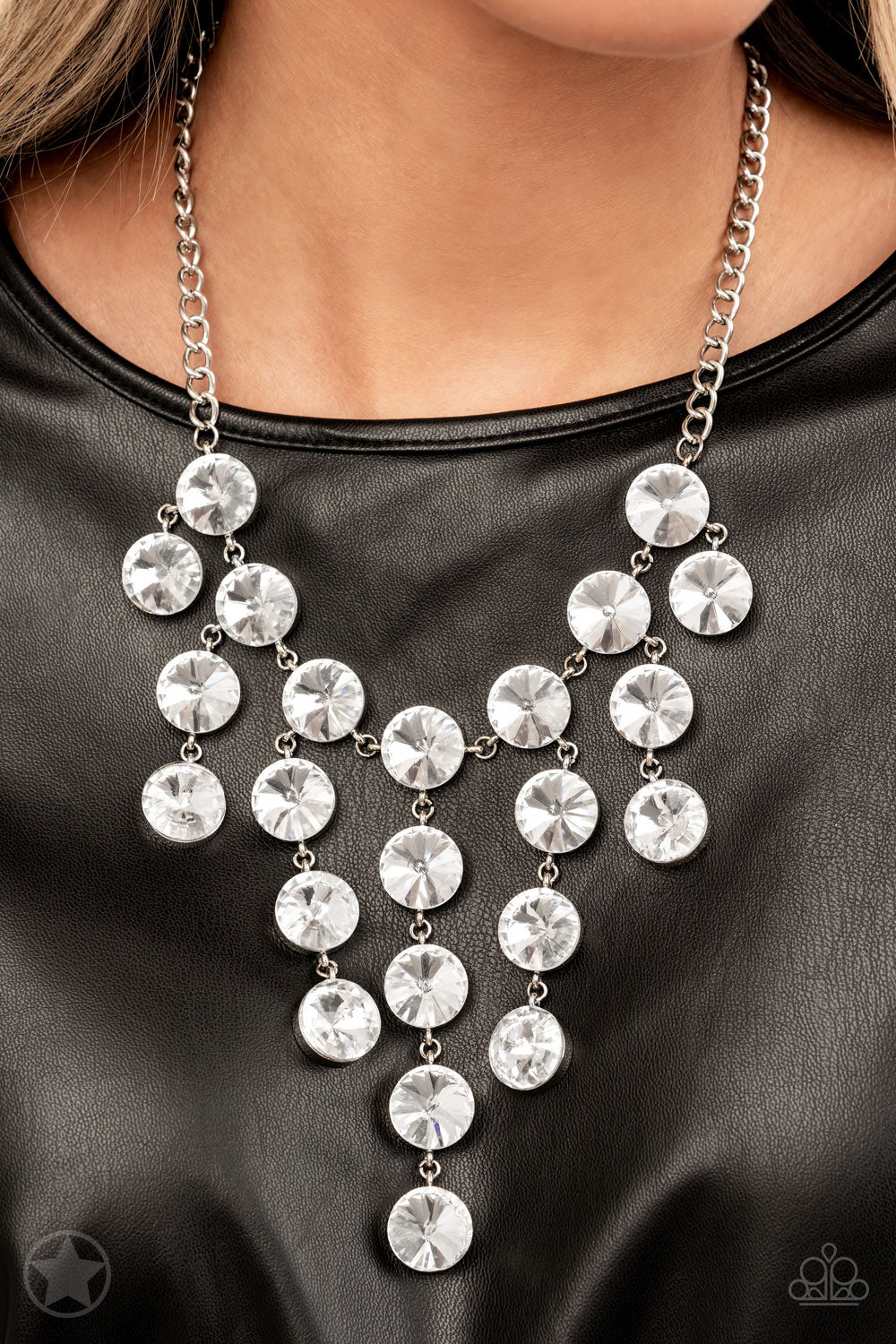 Spotlight Stunner Silver  Paparazzi Accessories