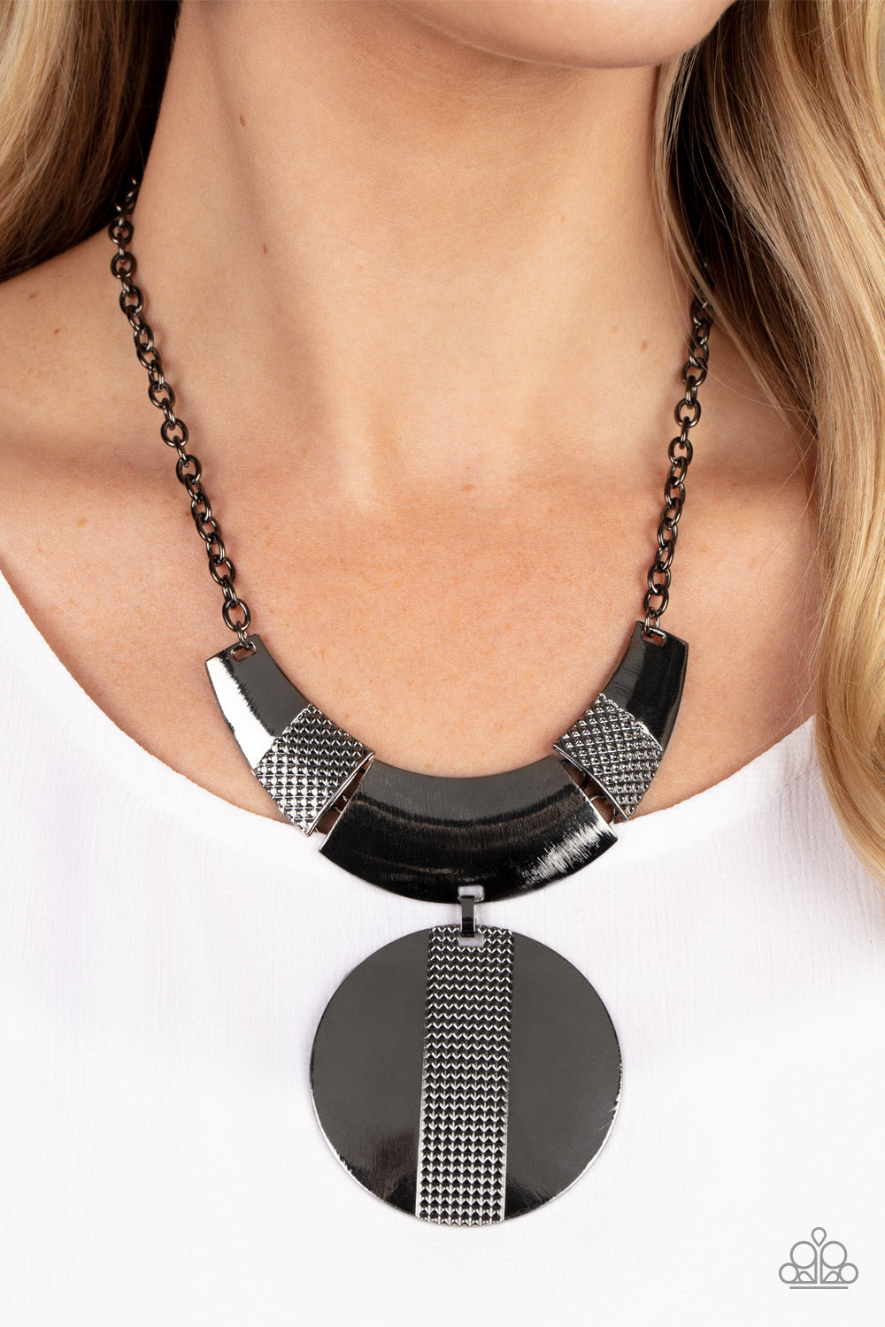 Paparazzi Metallic Enchantress - Black💖Necklace