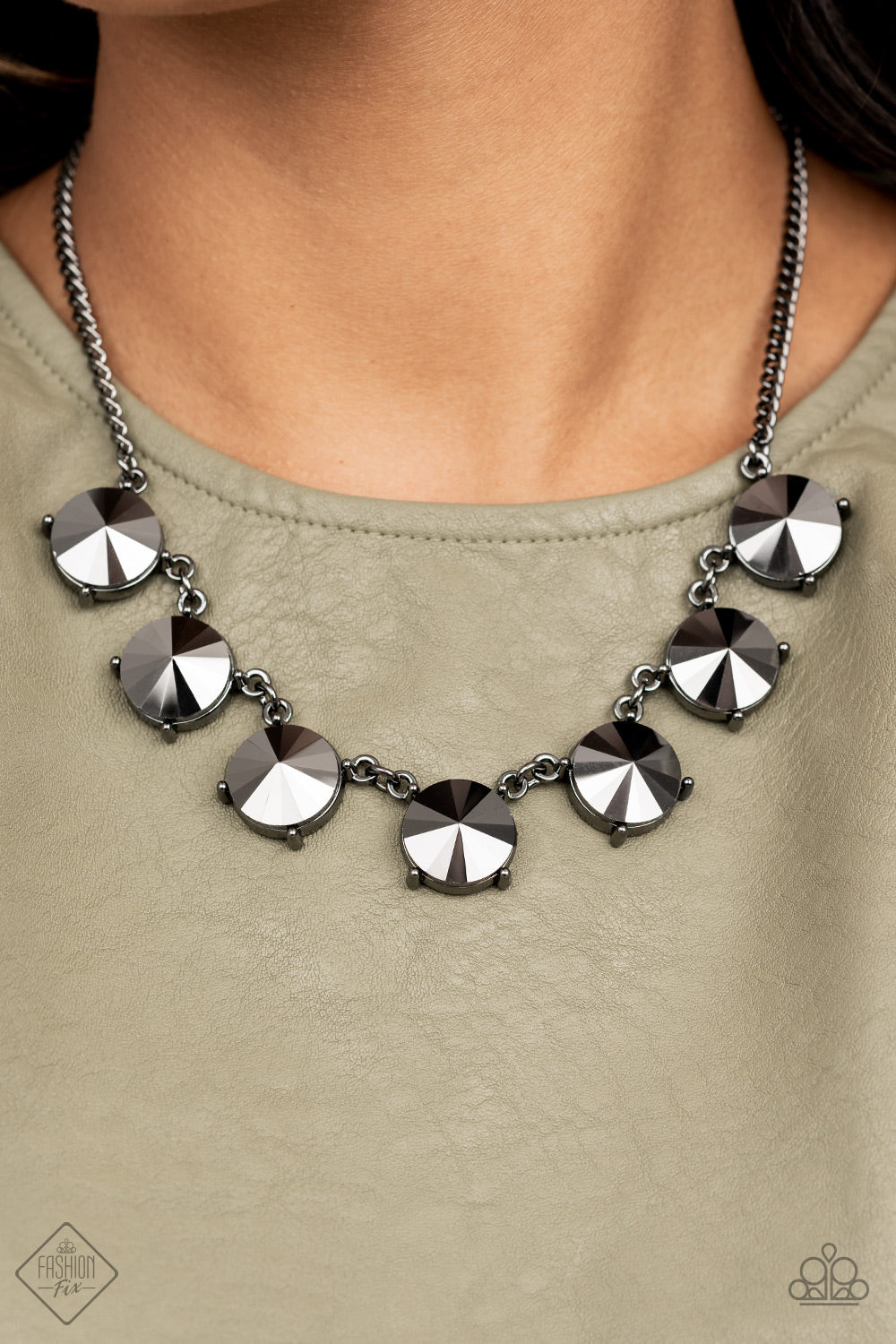 The SHOWCASE Must Go On - Black Paparazzi Accessories
