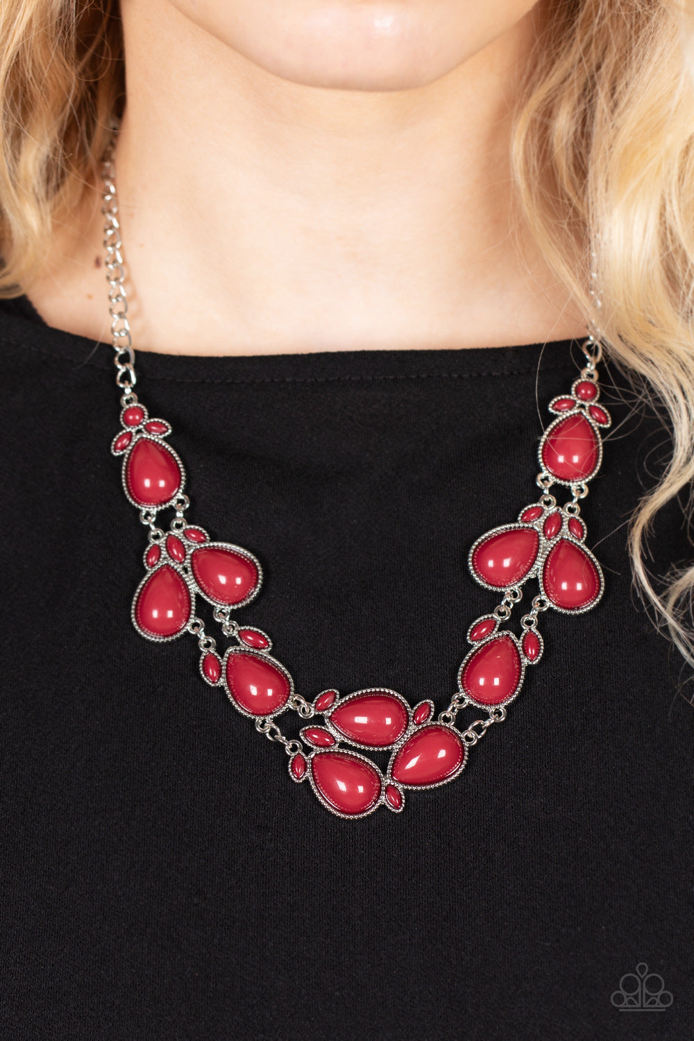 Botanical Banquet - Red Paparazzi Accessories