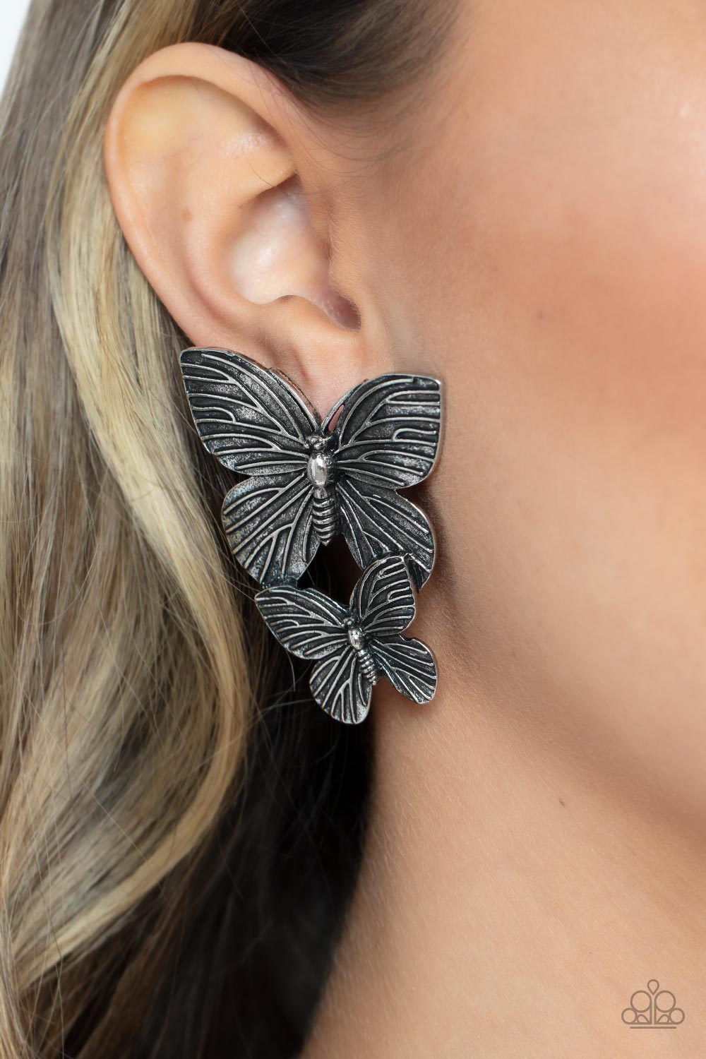 Paparazzi Blushing Butterflies - Silver💖Earrings