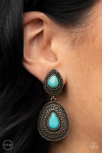Load image into Gallery viewer, Country Soul - Brass Paparazzi Earrings

