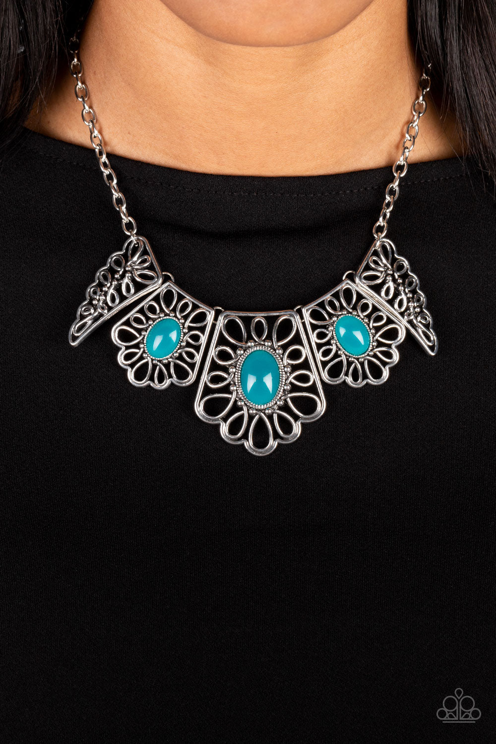 Glimmering Groves - Blue Paparazzi Necklace