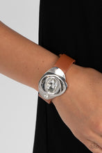 Load image into Gallery viewer, Pasadena Prairies - Brown Paparazzi Bracelet
