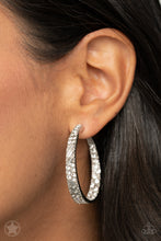 Load image into Gallery viewer, GLITZY By Association Paparazzi Accessories

