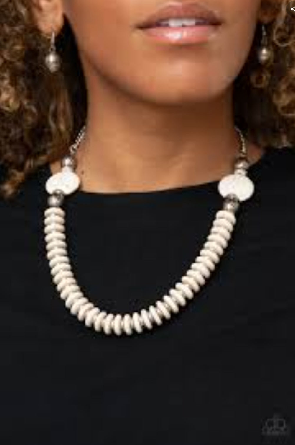 Desert Revival White Necklace