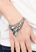 Load image into Gallery viewer, Token Trek  Green Paparazzi Bracelet
